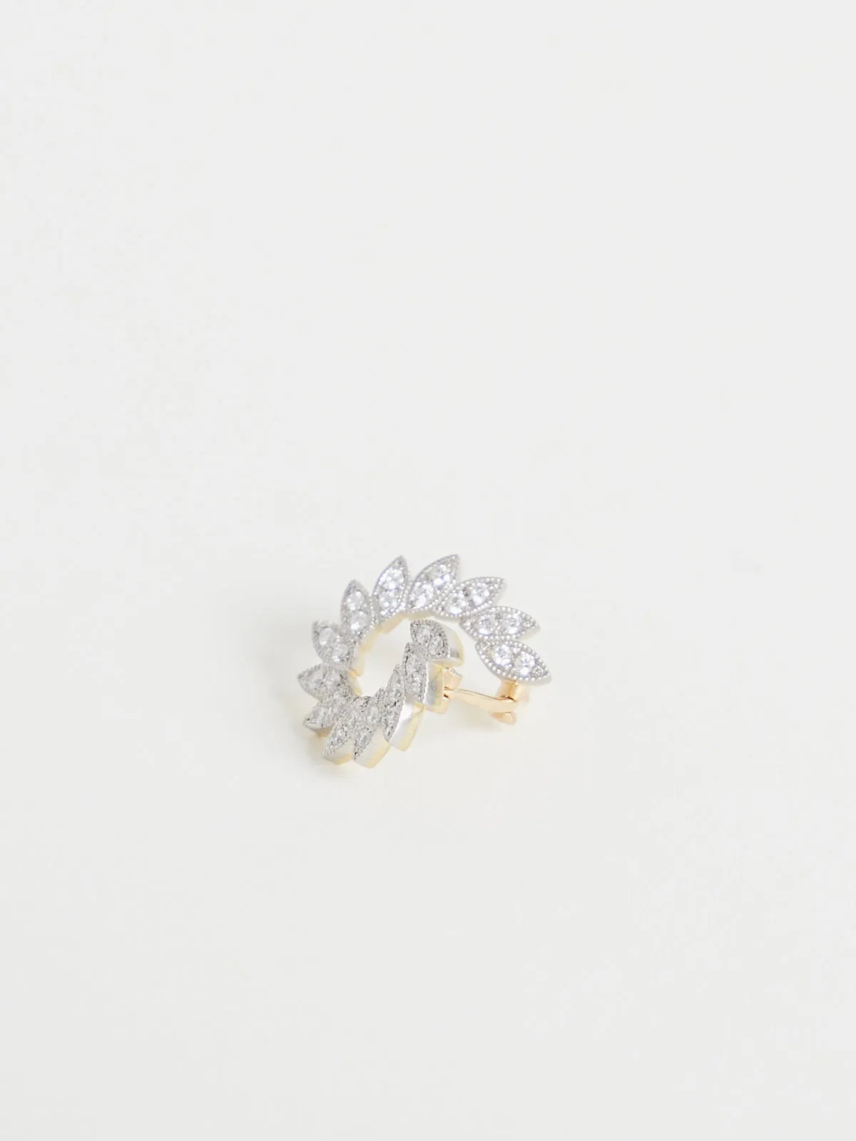 282 Earrings in 950 Platinum, 18k Green and Yellow Gold with White Diamonds