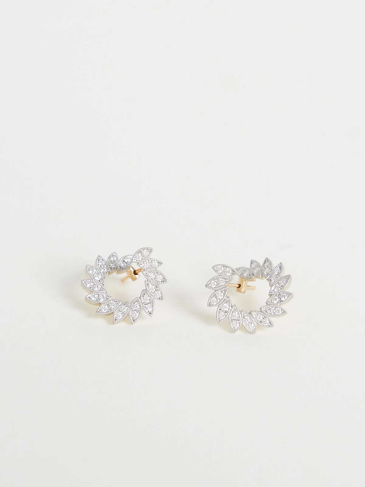 282 Earrings in 950 Platinum, 18k Green and Yellow Gold with White Diamonds