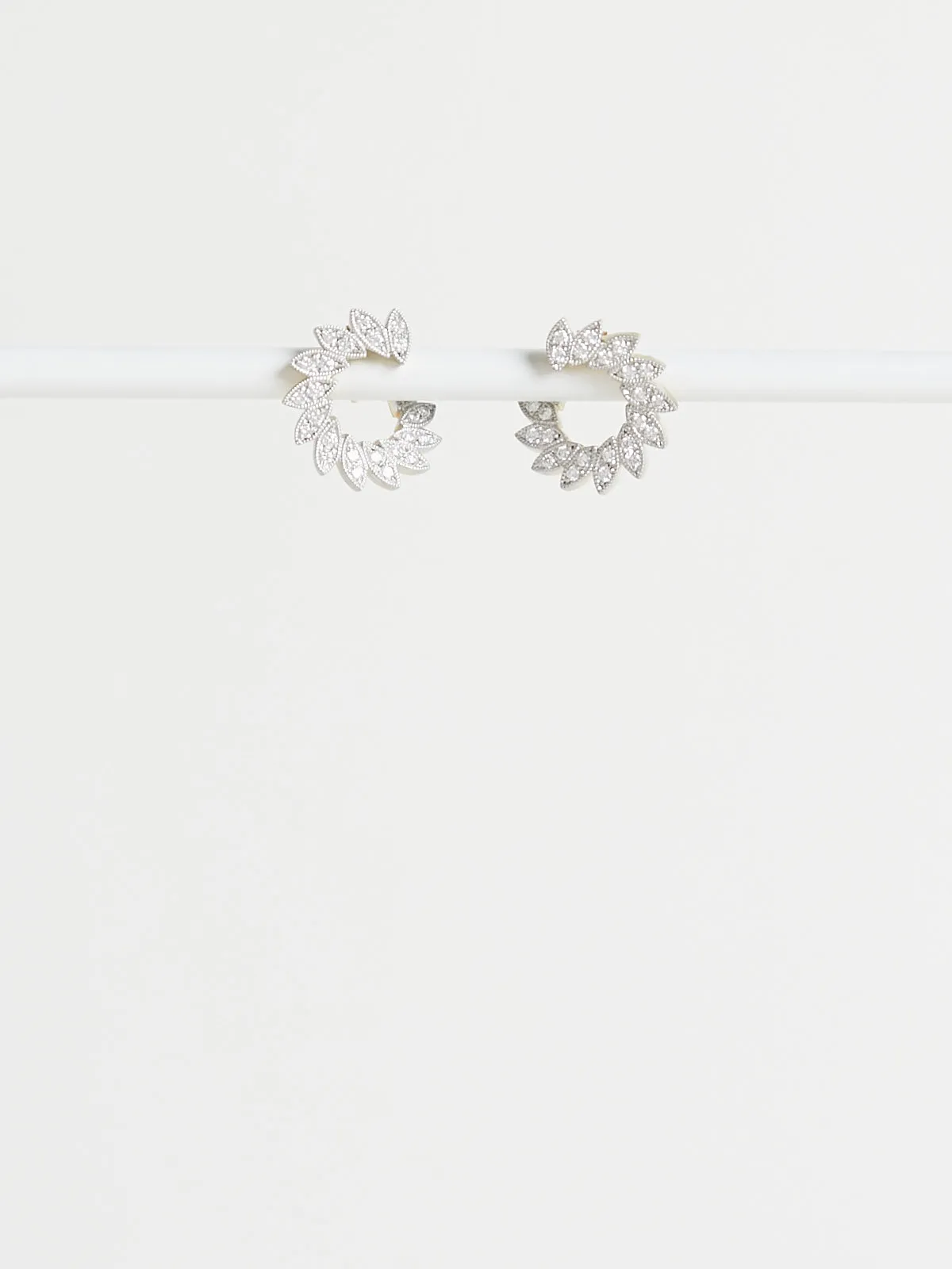 282 Earrings in 950 Platinum, 18k Green and Yellow Gold with White Diamonds
